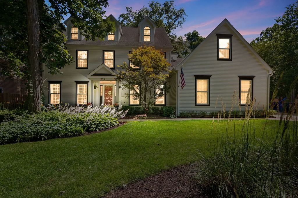 7541 Bittersweet Drive, Gurnee