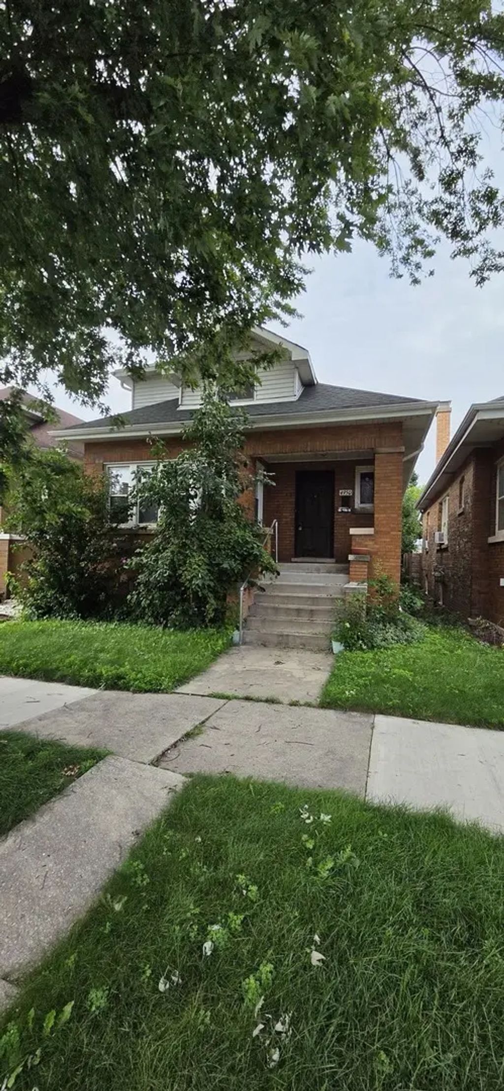4950 N Kilpatrick Avenue, Chicago