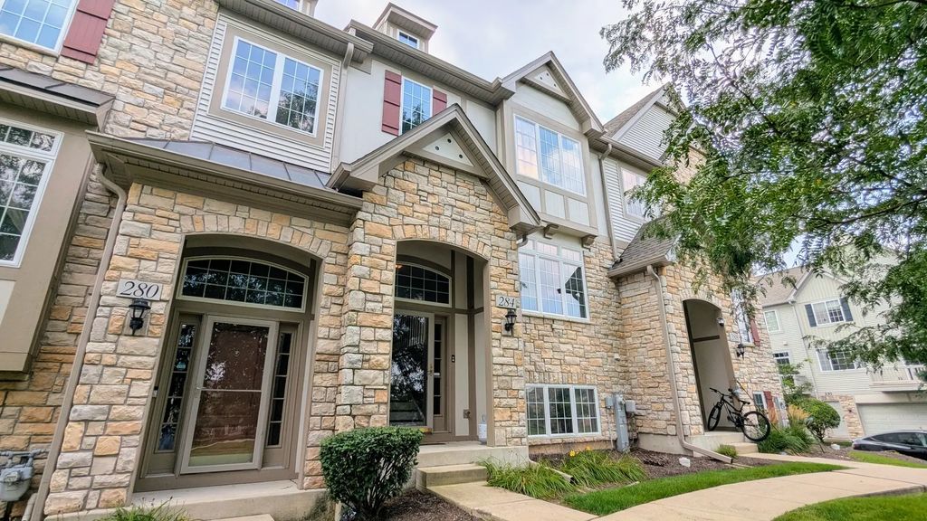 284 Edmundton Circle, Carol Stream