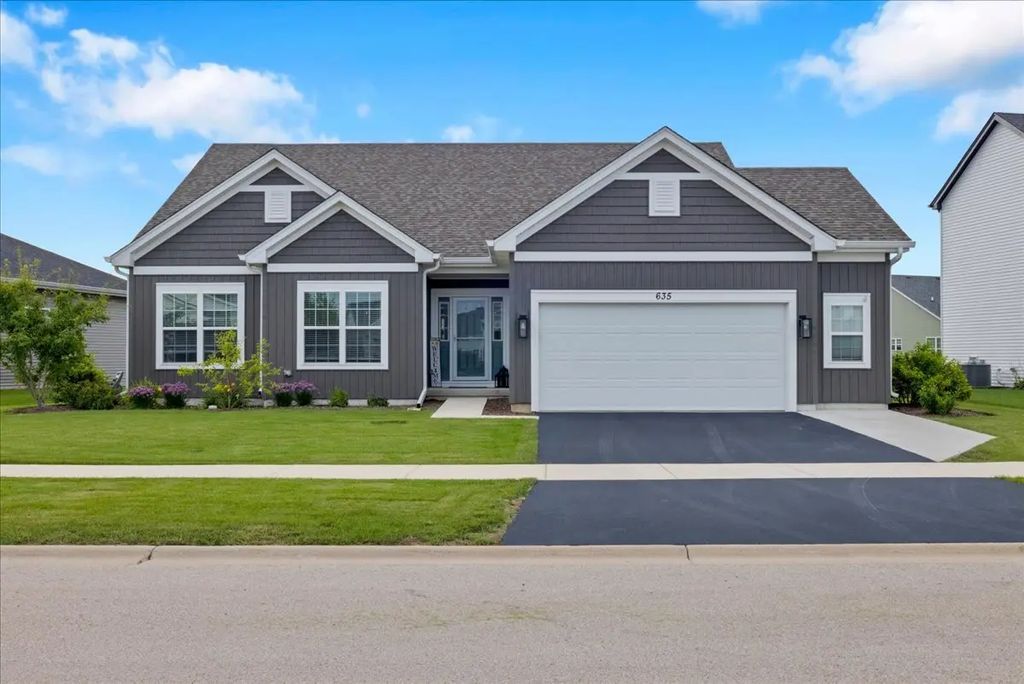 635 Maplewood Circle, Elburn