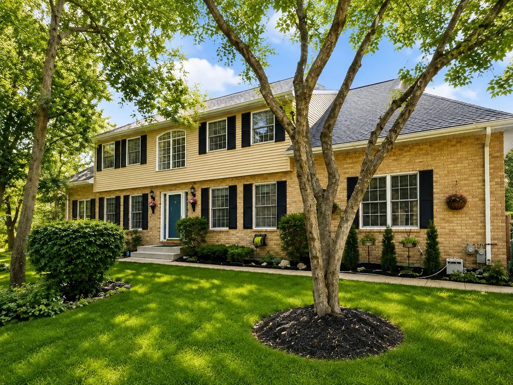 1335 Laurel Oaks Drive, Streamwood