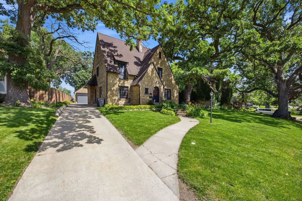 41 Hamilton Avenue, Elgin