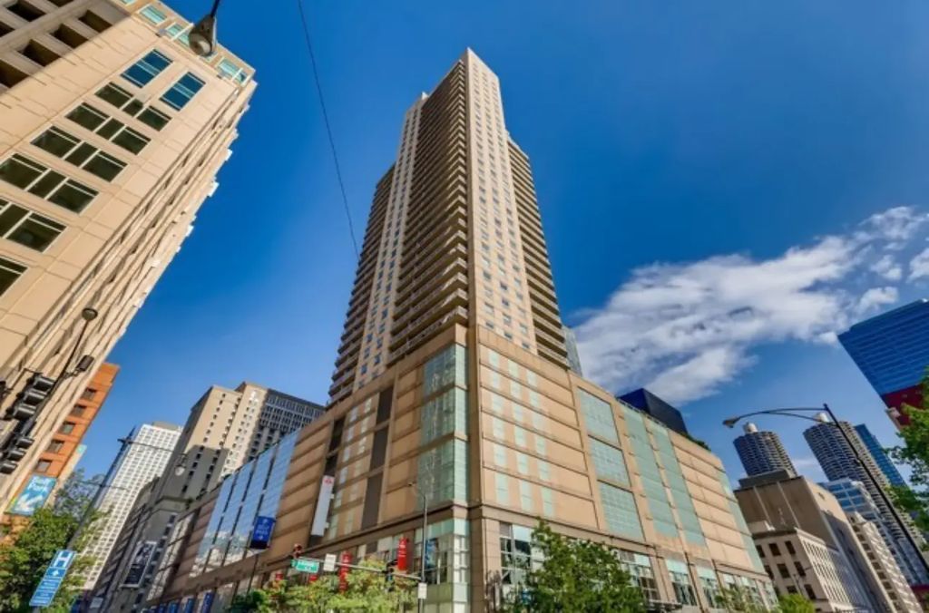 545 N Dearborn Street 910, Chicago, 60654