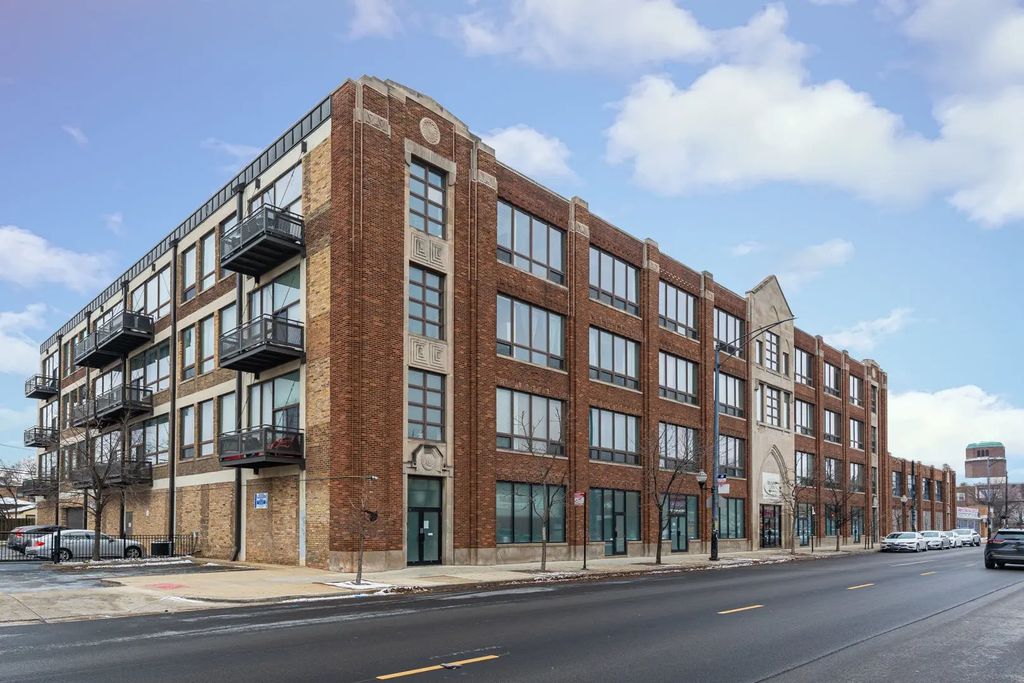 4131 W Belmont Avenue 413, Chicago, 60641
