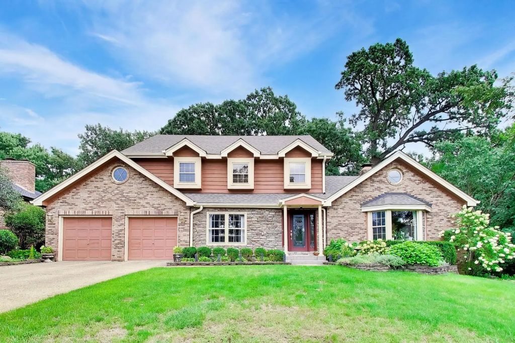 8751 Carlisle Court, Darien
