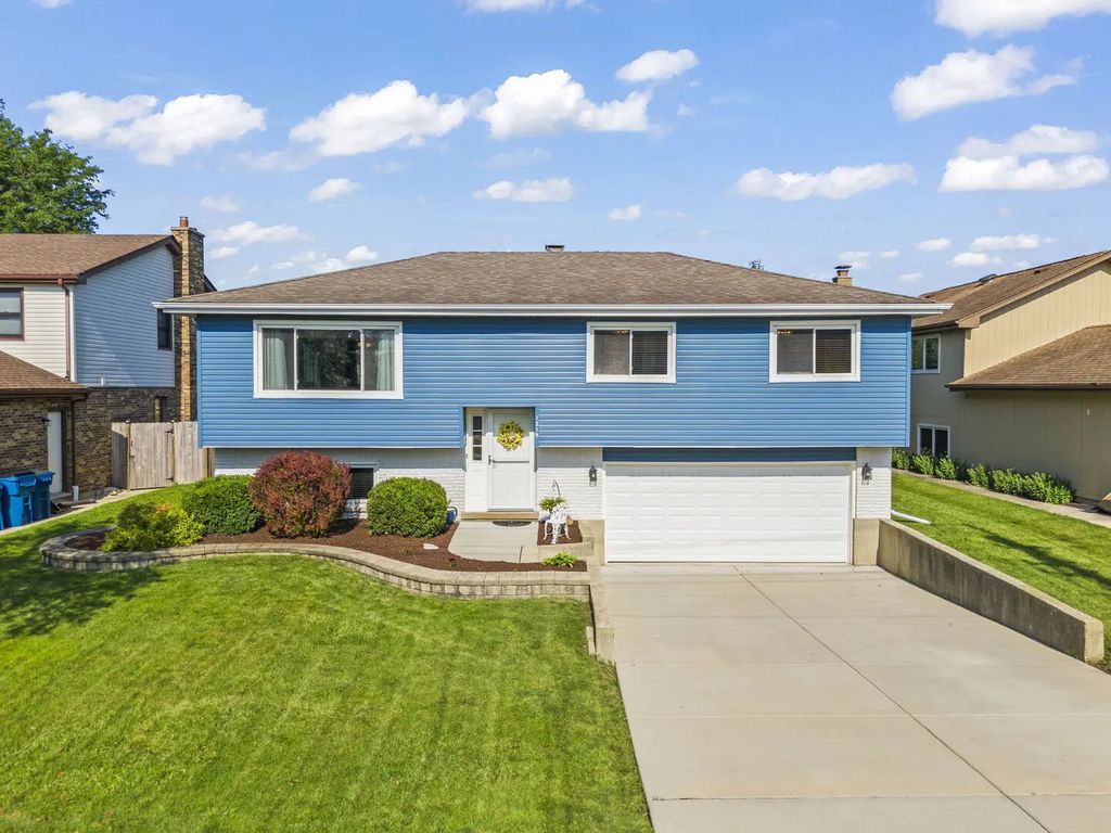 1219 N Itasca Road, Addison