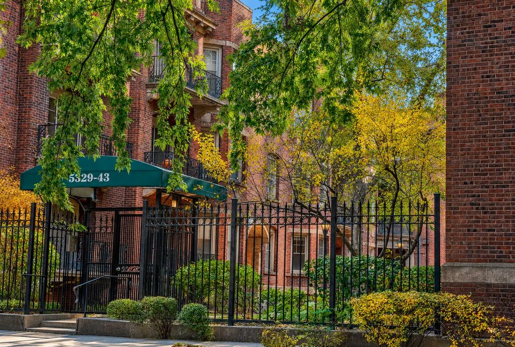 5327 S Harper Avenue 1, Chicago, 60615