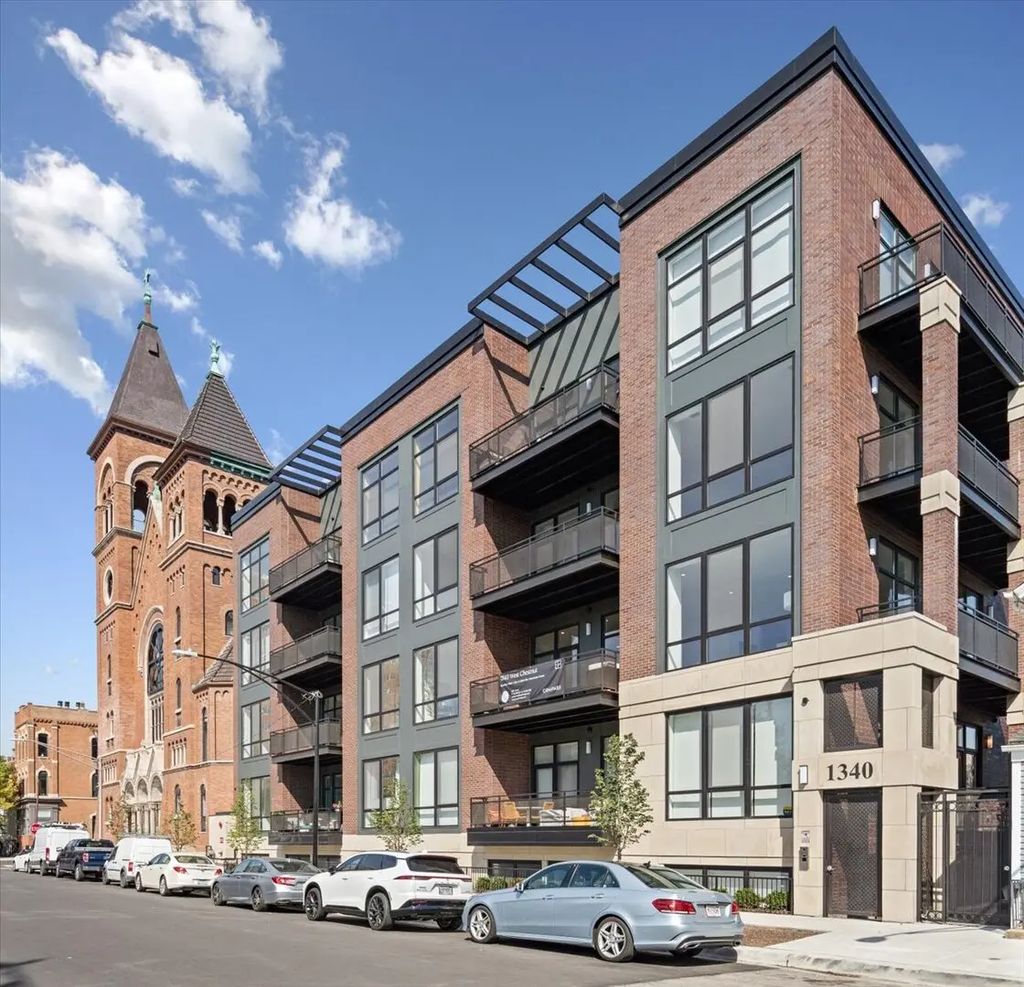 1340 W Chestnut Street 401, Chicago, 60642