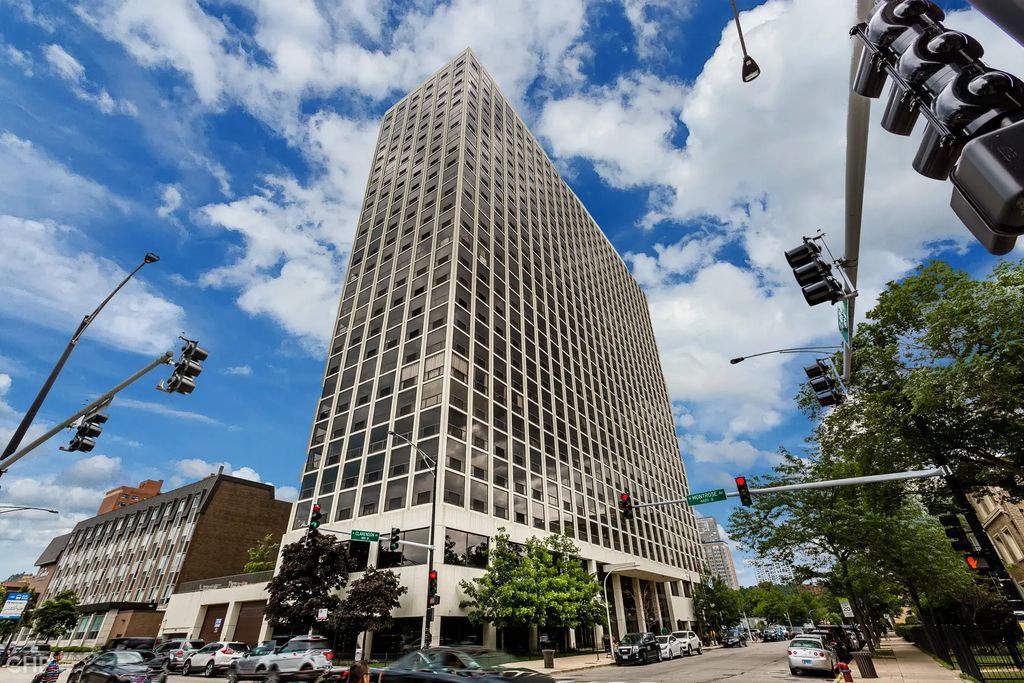 4343 N Clarendon Avenue 2505, Chicago