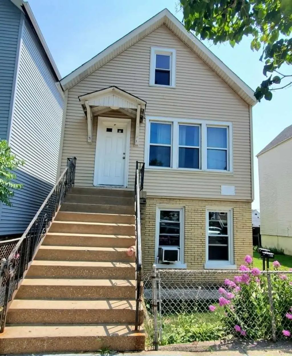 4449 S Honore Street, Chicago, 60609