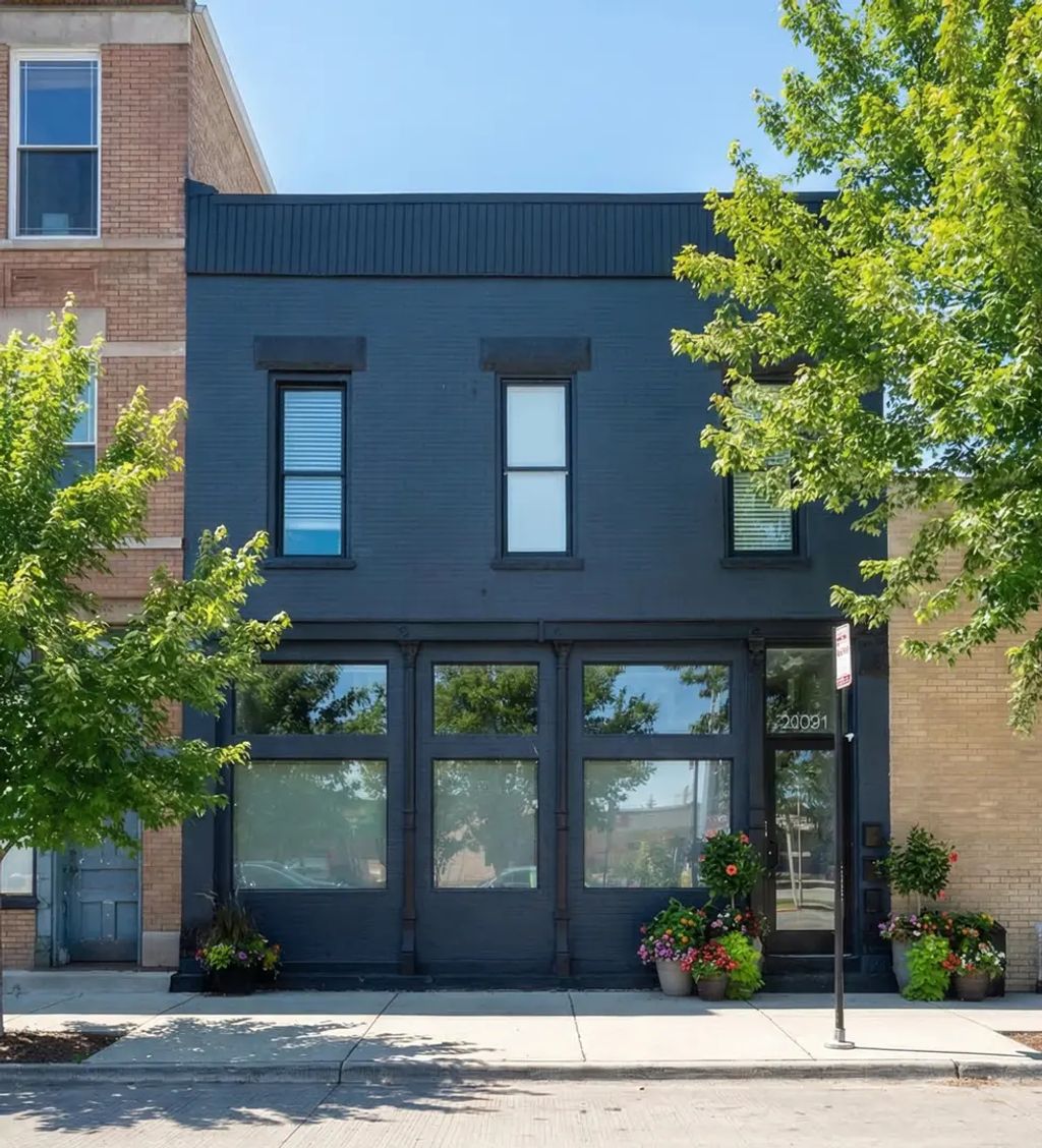 2370 N Elston Court Office, Chicago