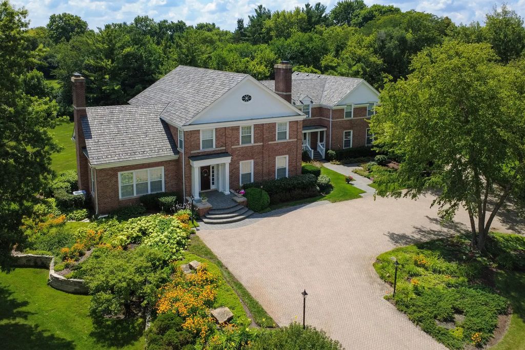 1673 Balmoral Lane, Inverness