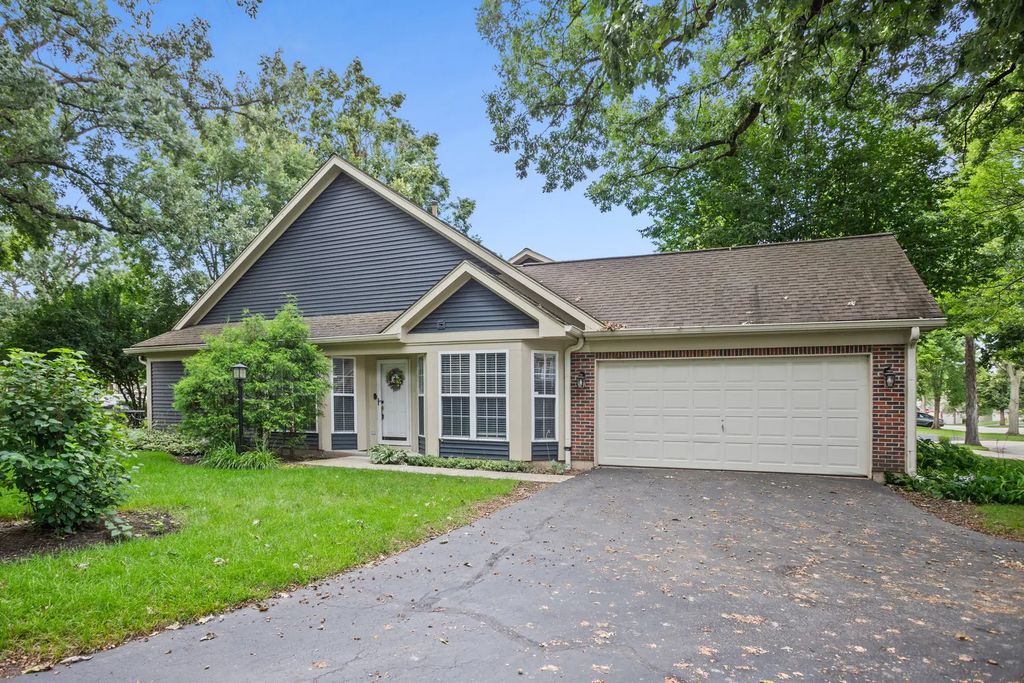 689 Bent Ridge Lane, Elgin