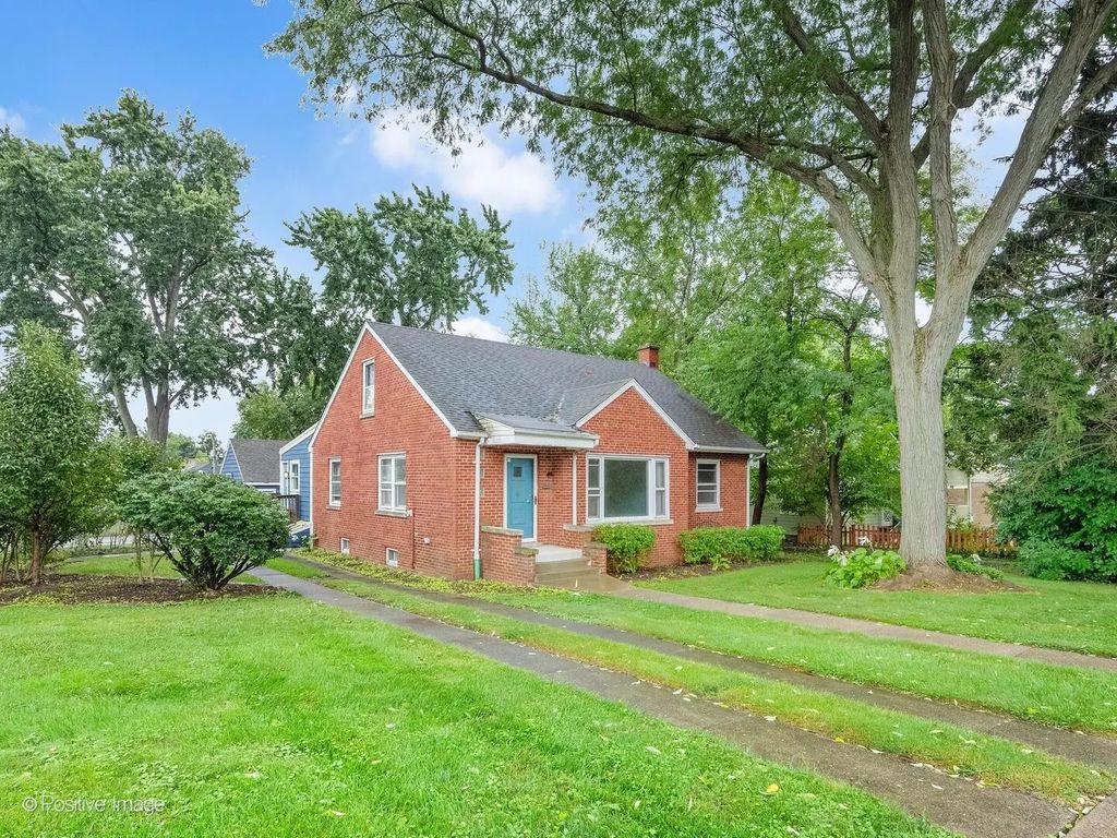 4503 Fairview Avenue, Downers Grove