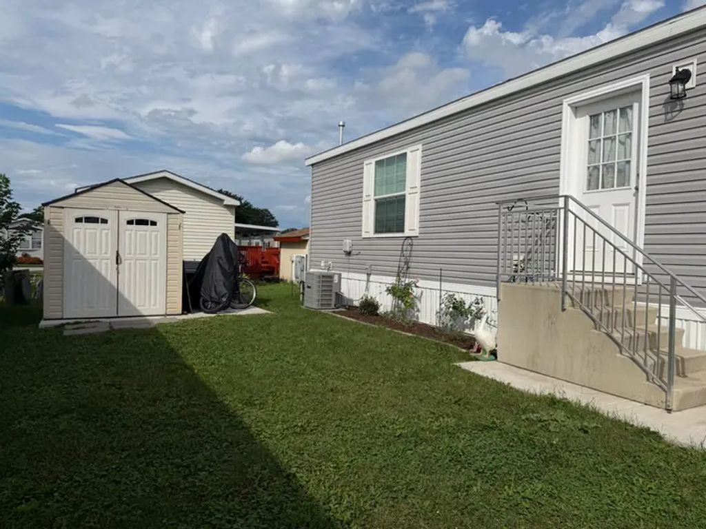 112 8th Avenue, Bartlett