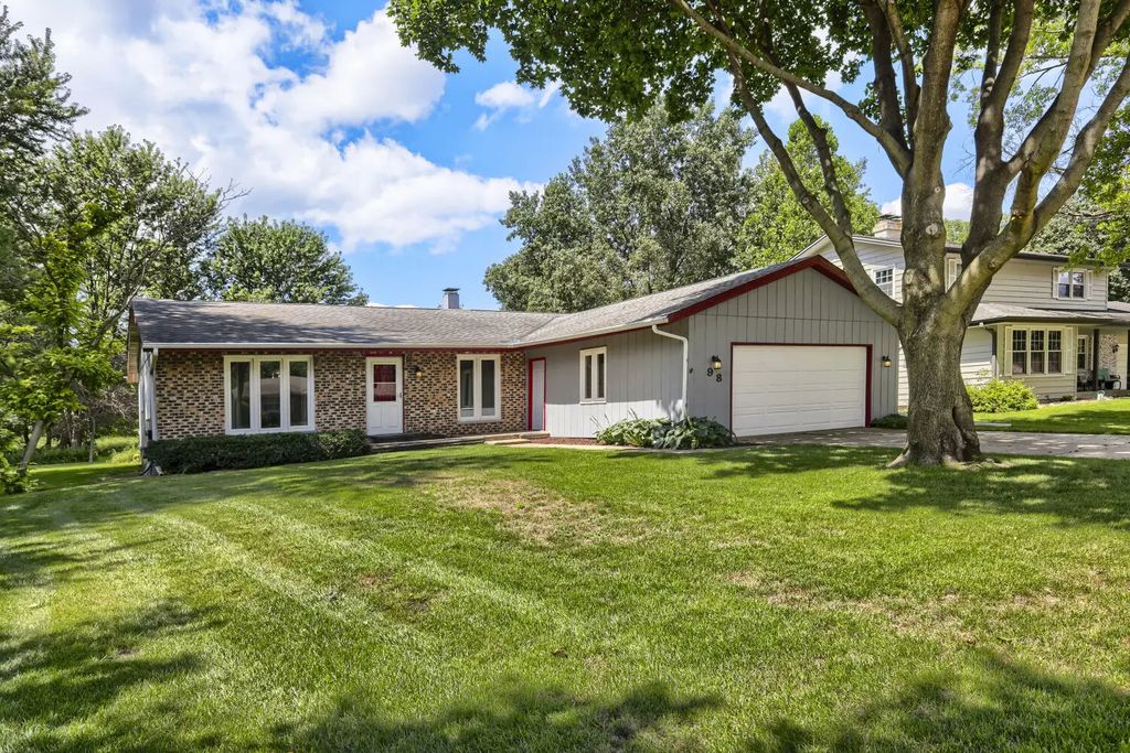 98 Brookside Drive, Elgin