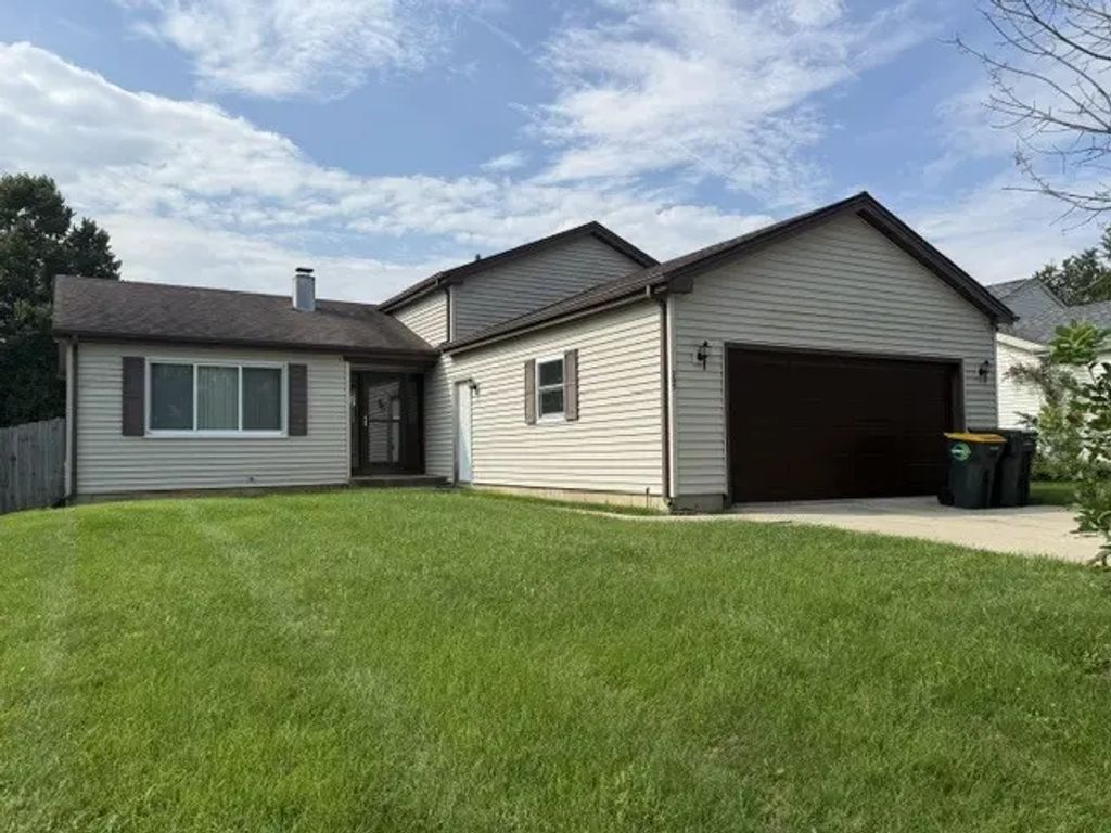 305 Somerset Drive, Streamwood