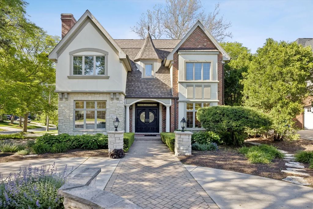 417 W 9th Street, Hinsdale