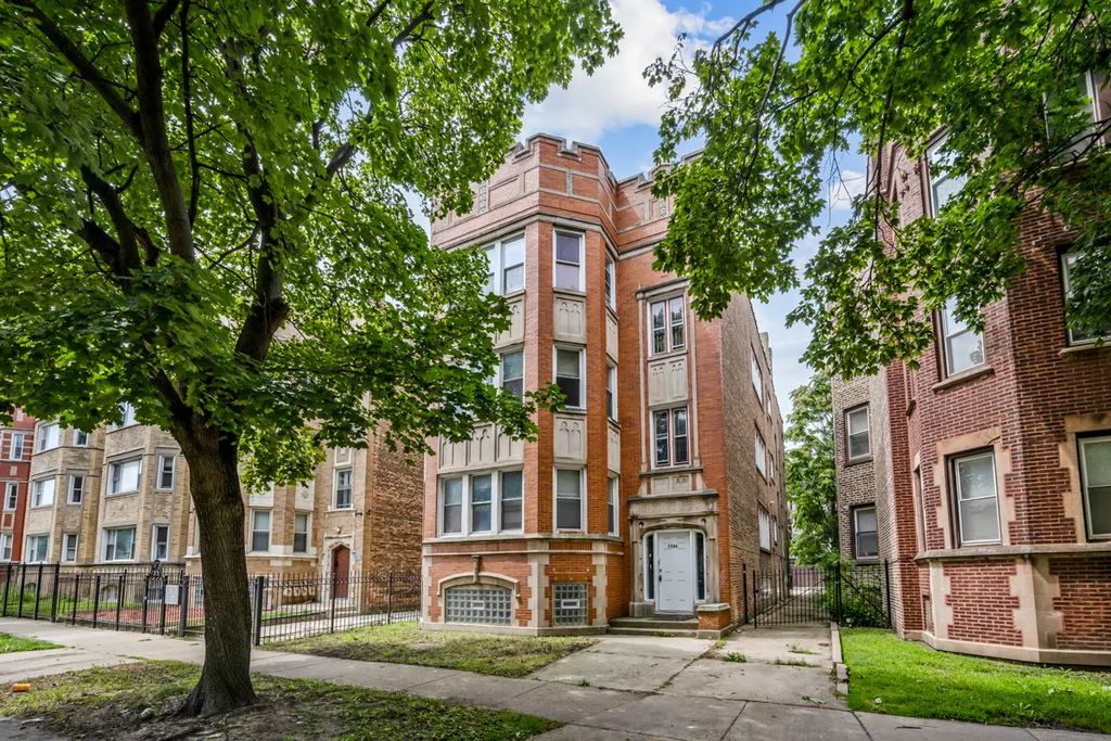 7726 S Kingston Avenue, Chicago