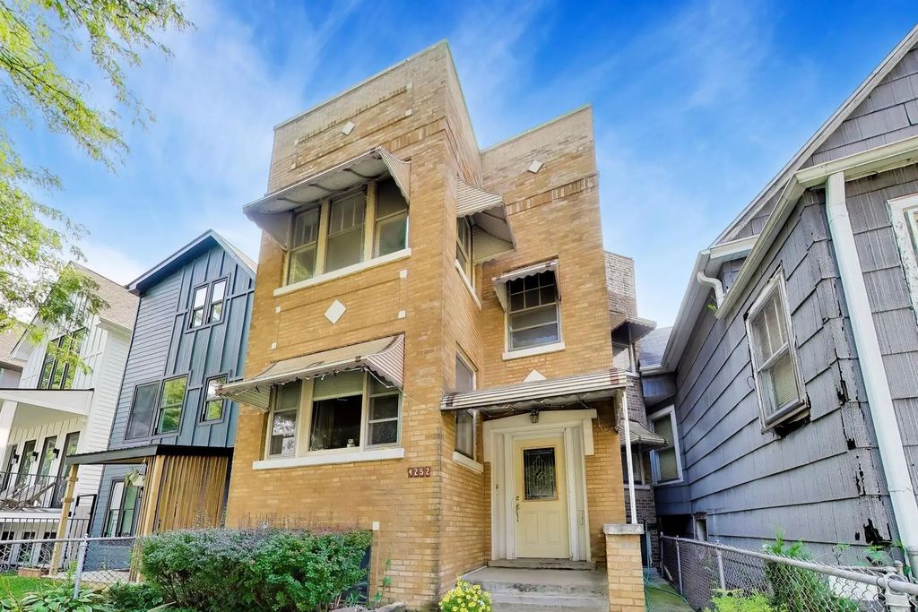 4252 N Whipple Street, Chicago, 60618