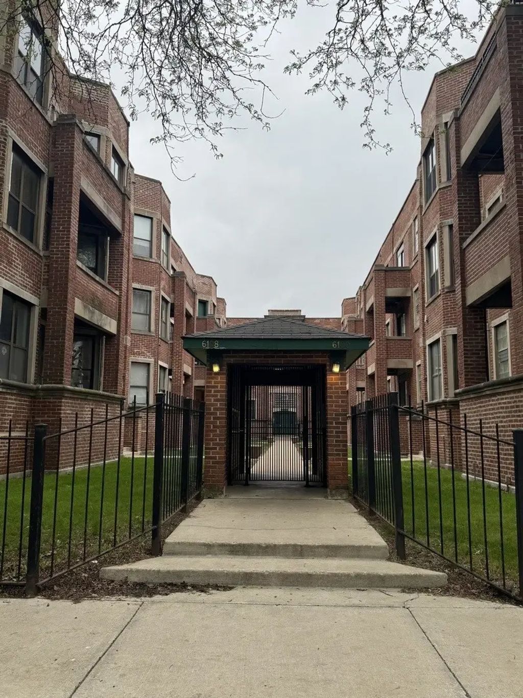 6104 S Dorchester Avenue 2n, Chicago