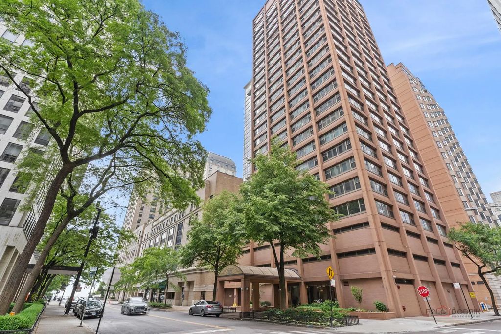 247 E Chestnut Street 1804, Chicago, 60611
