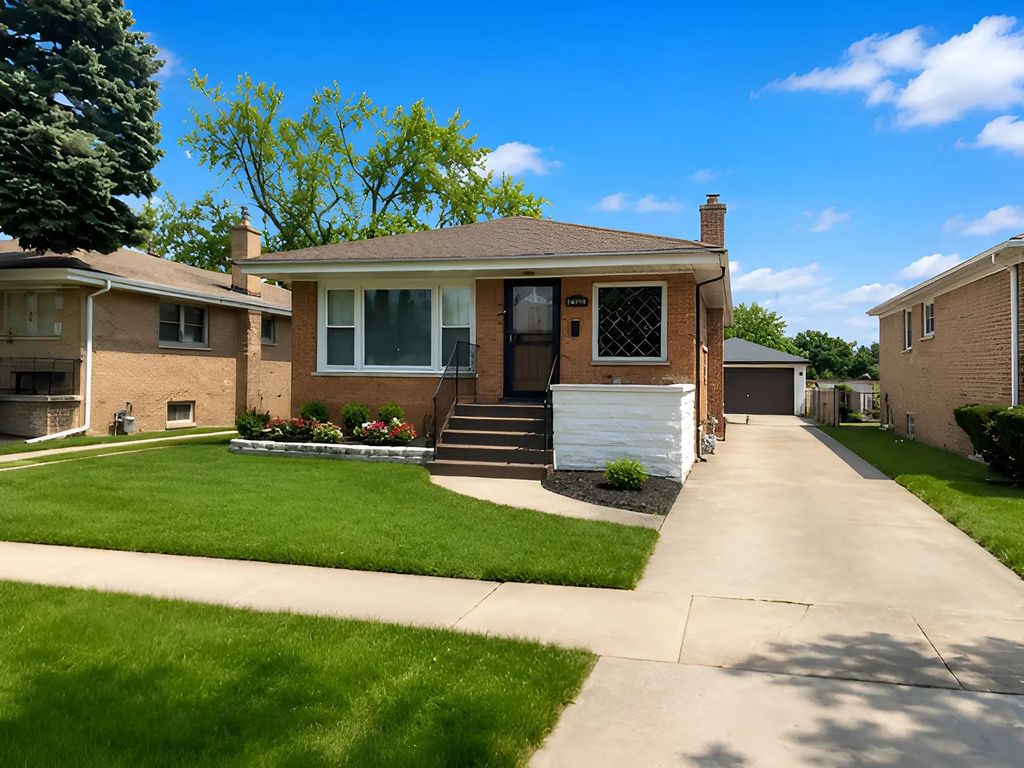 14119 S Manistee Avenue, Burnham