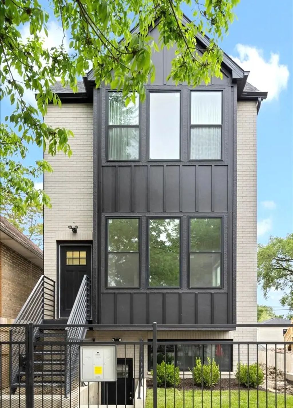 538 N Trumbull Avenue, Chicago