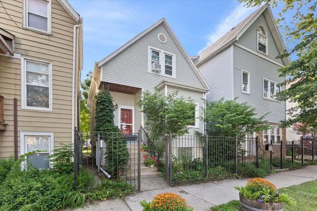 3031 N Kimball Avenue, Chicago