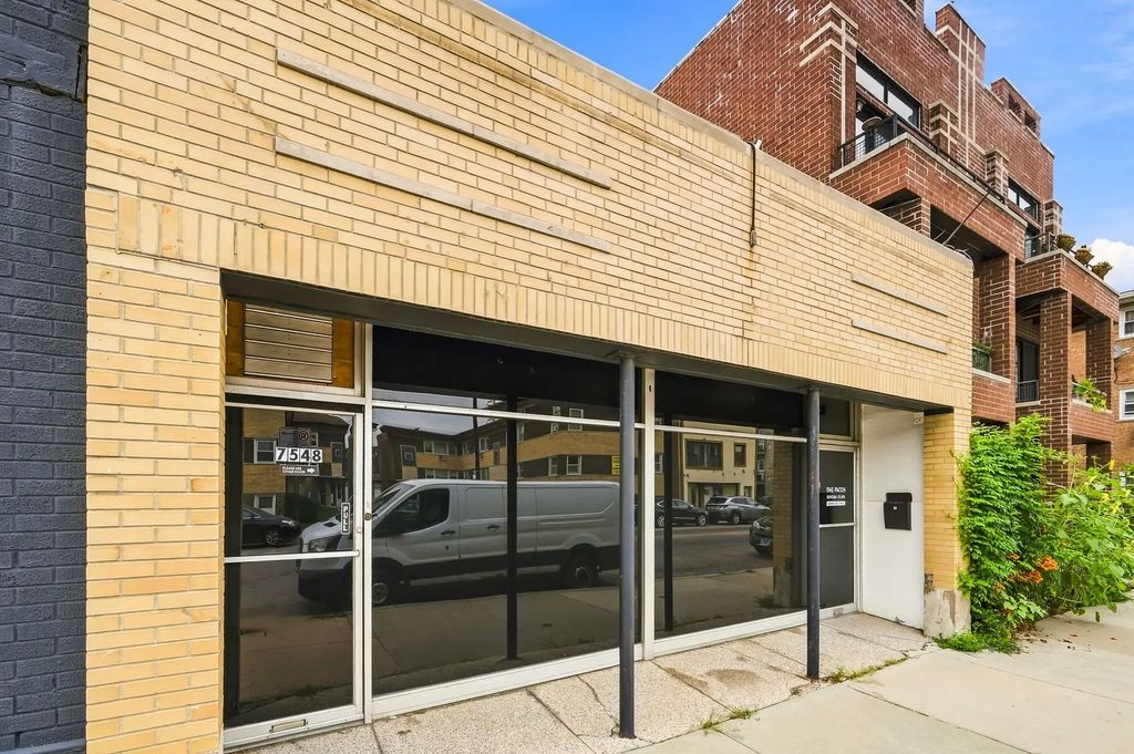 7548 W Belmont Avenue, Chicago