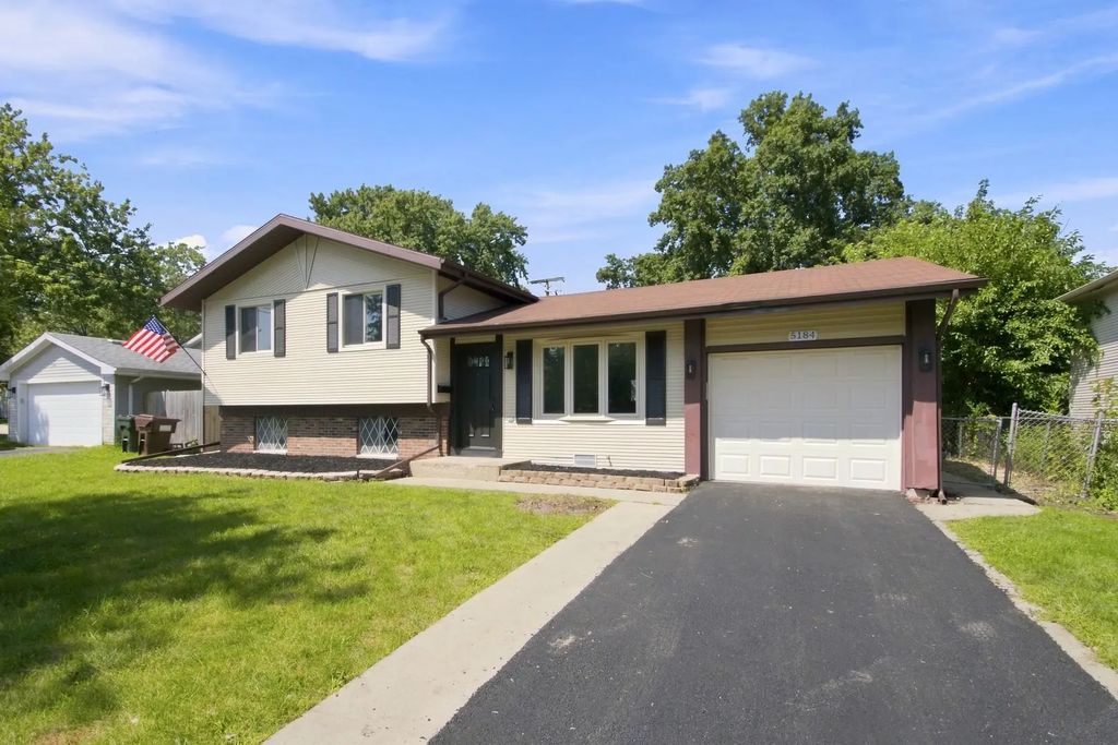 5184 Deerpath Road, Oak Forest