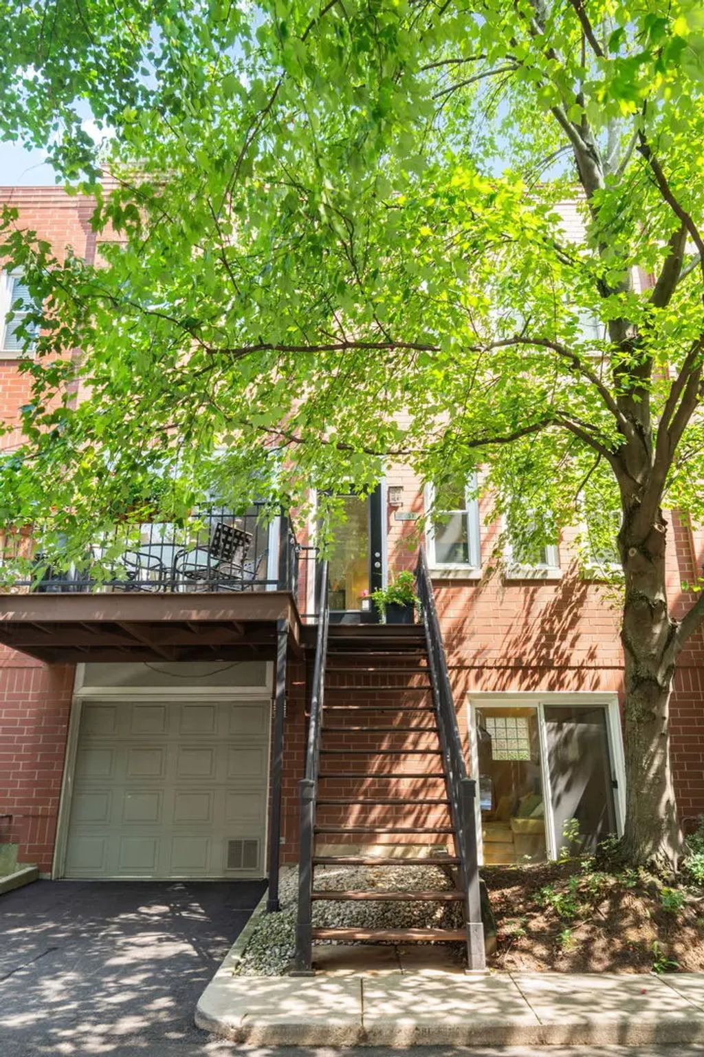 2825 N Wolcott Avenue E, Chicago, 60657