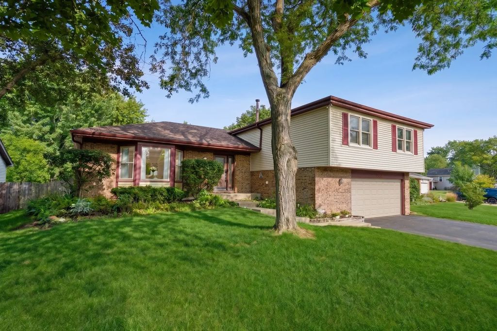 1434 Coral Reef Way, Lake Zurich