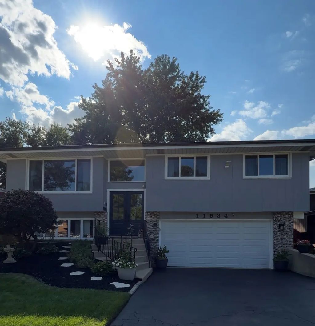 11934 S Tripp Avenue, Alsip