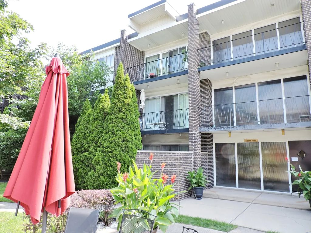 10116 Peach Parkway N109, Skokie, 60076