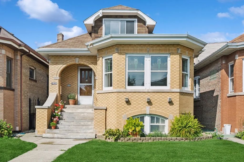 2818 N Long Avenue, Chicago