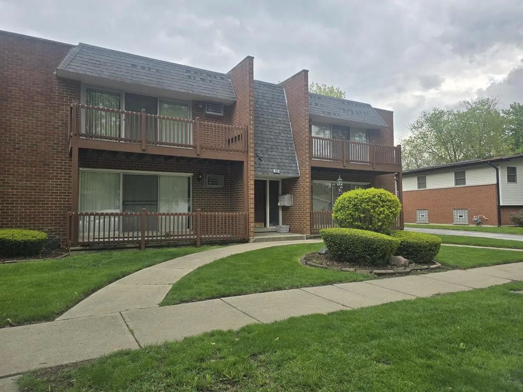 523 N Pleasant Drive 2a, Glenwood