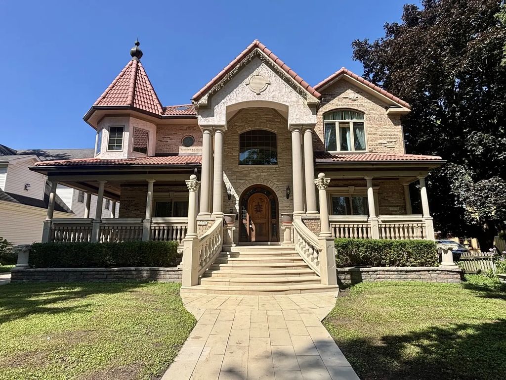 936 Hammerschmidt Avenue, Lombard