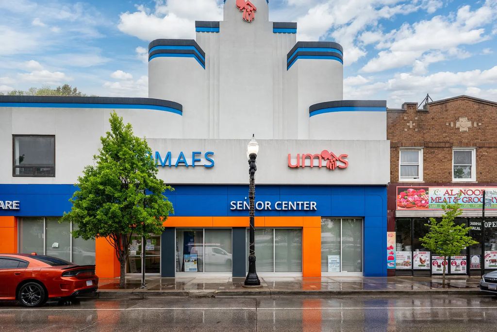 2520 W Devon Avenue 2a, Chicago