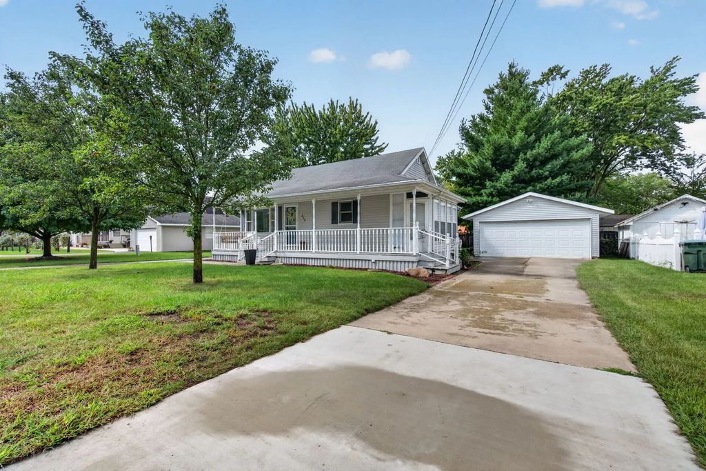 250 N Irving Street, Coal City
