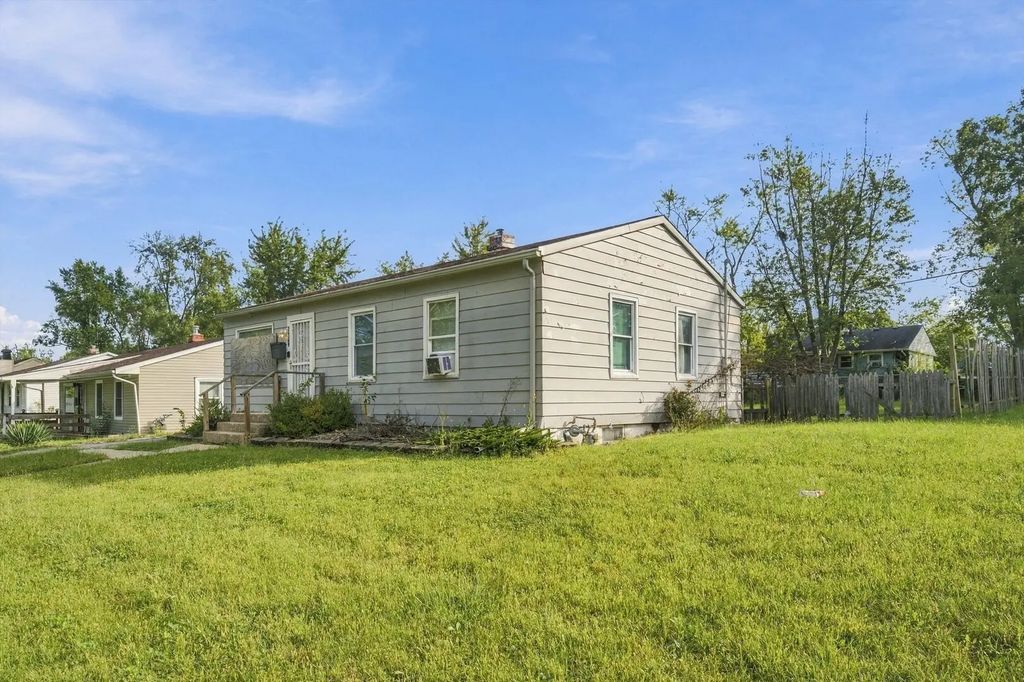 22109 Yates Avenue, Sauk Village