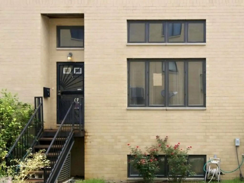 1825 W 115th Street, Chicago