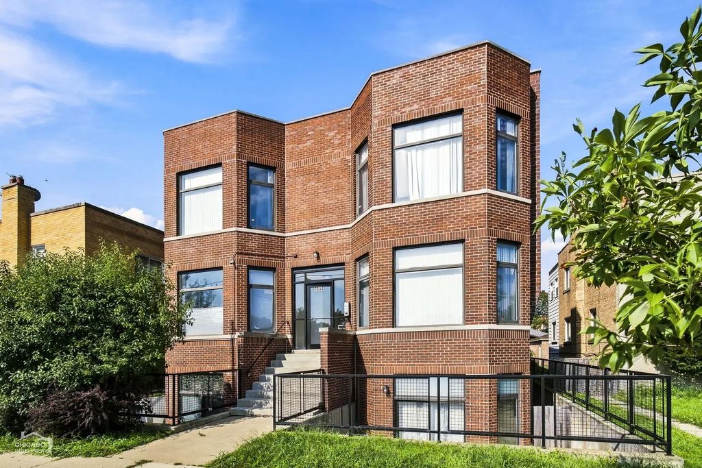 5644 N California Avenue, Chicago