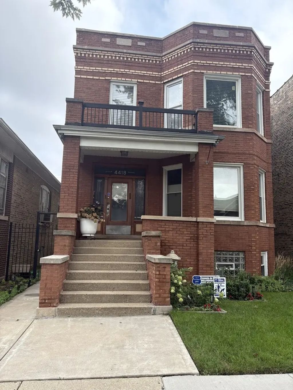 4418 W Deming Place 2, Chicago