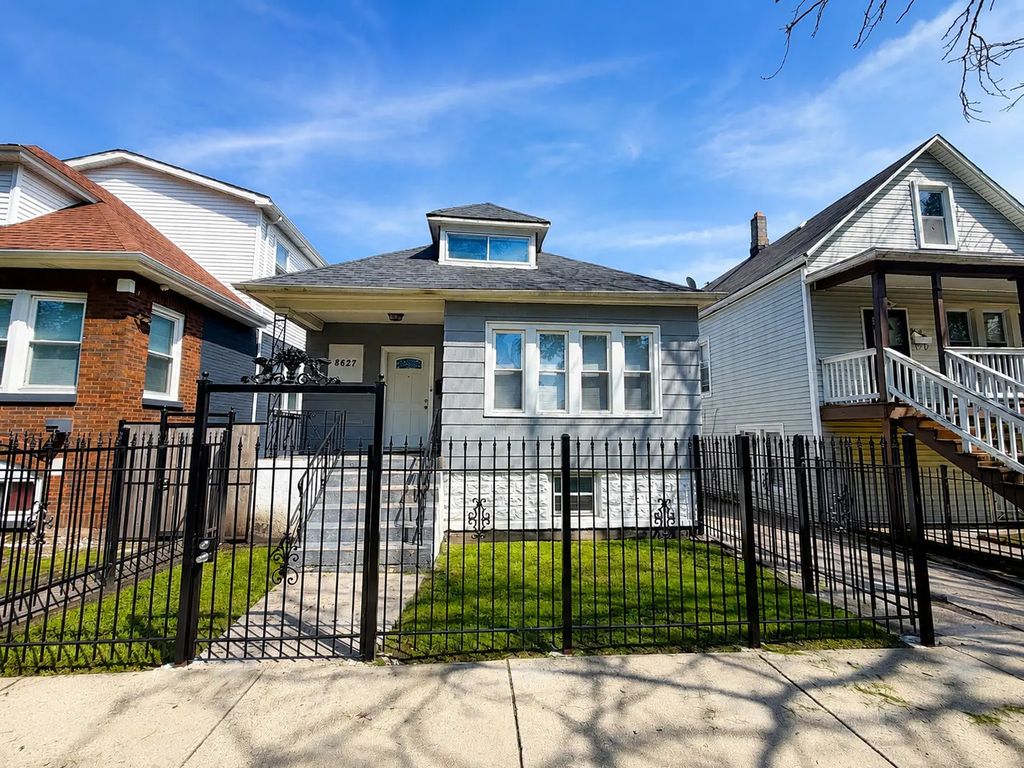 8627 S Colfax Avenue, Chicago
