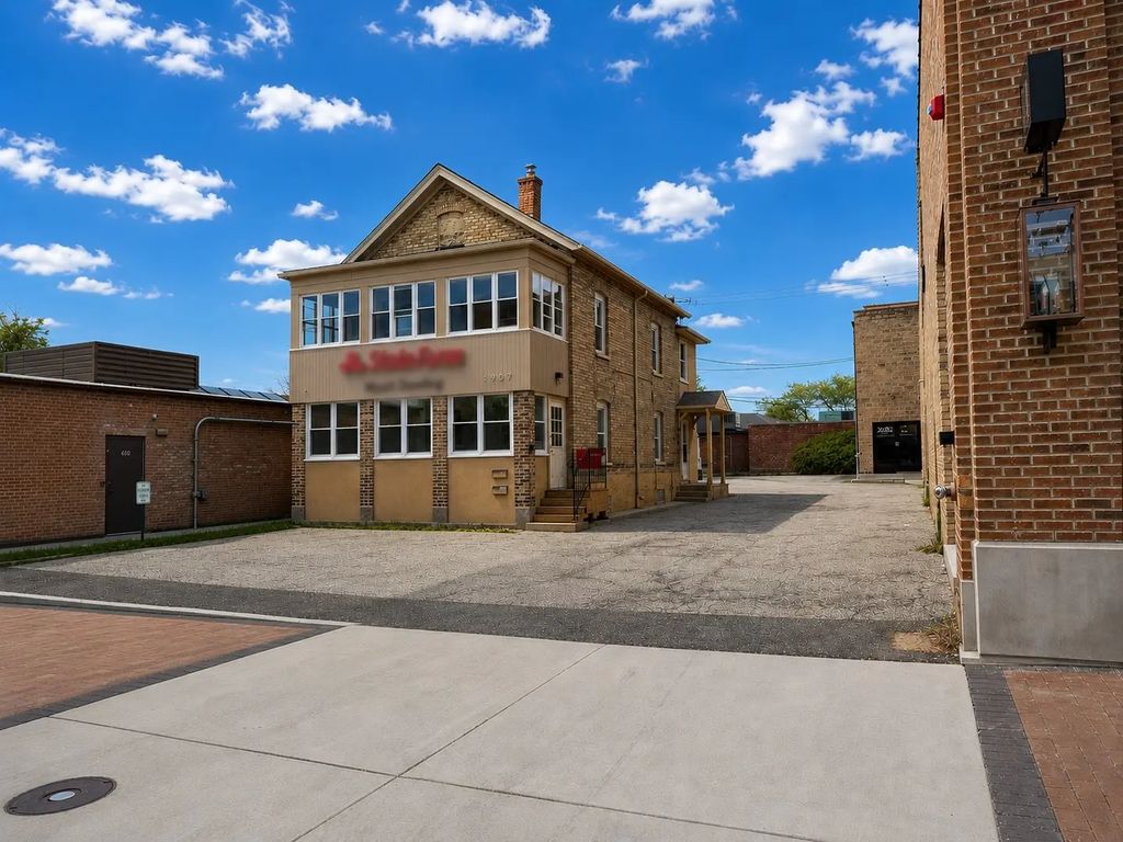 1907 2nd Street 200, Highland Park