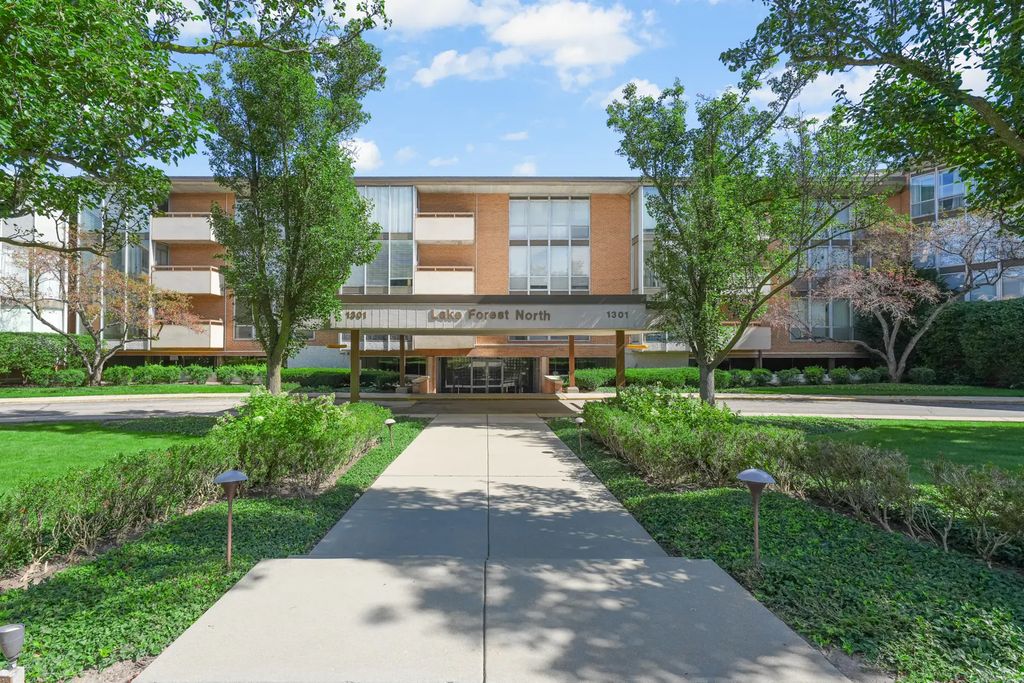 1301 N Western Avenue 217, Lake Forest