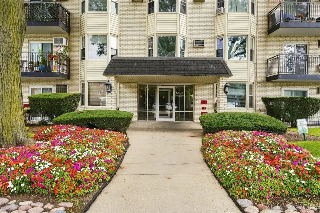 5506 Lincoln Avenue 521, Morton Grove