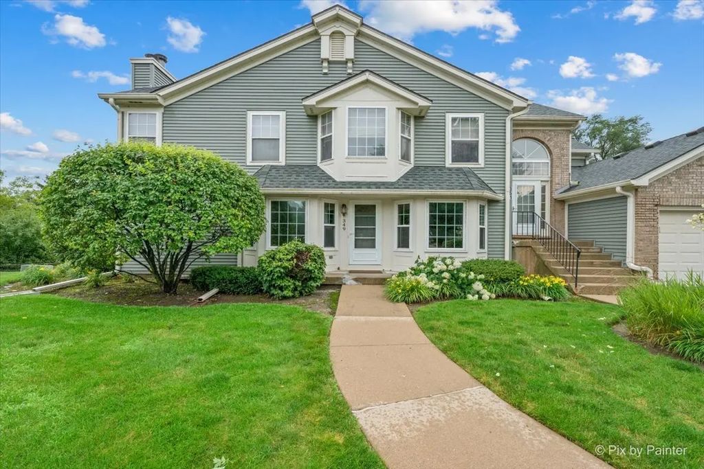 349 Kresswood Drive 349, West Chicago