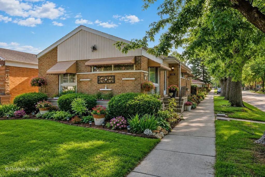 3800 Highland Avenue, Berwyn